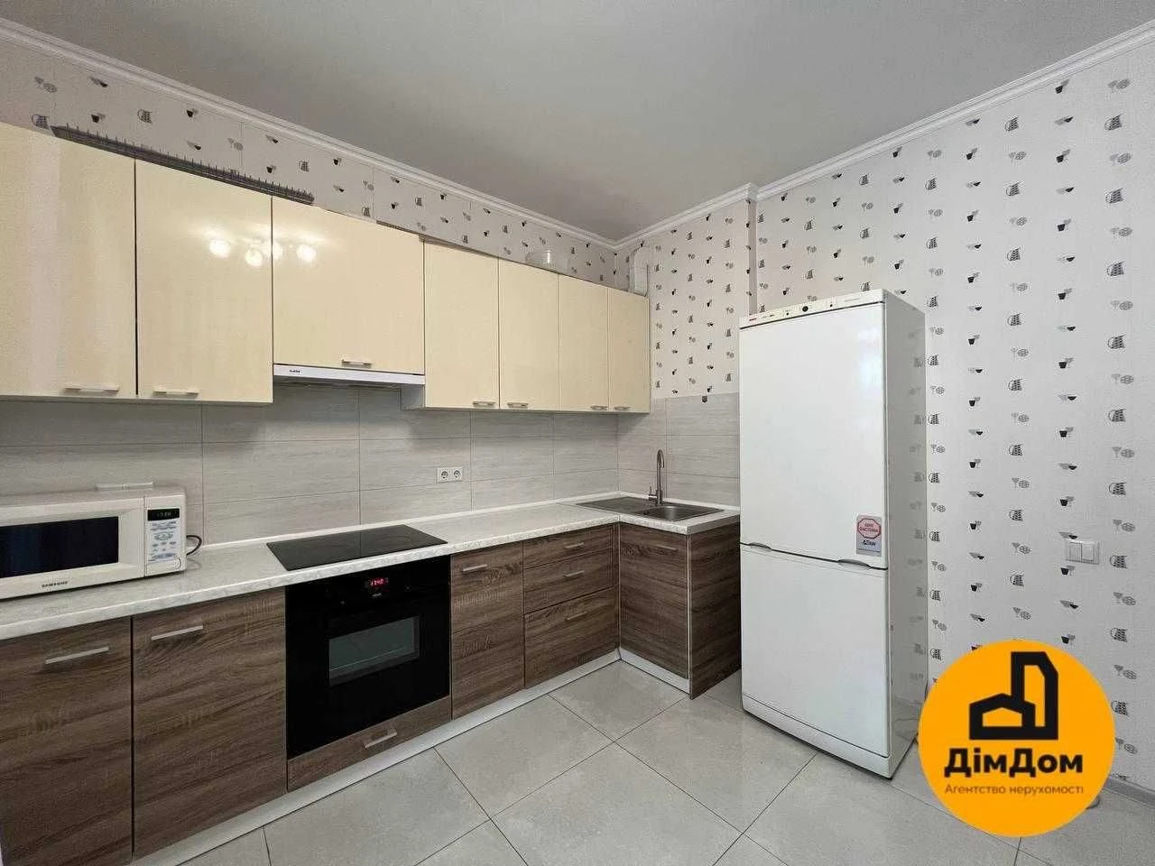 Вул. Драгоманова, 2Б , продаж 1-кімнатної квартири з сучасни