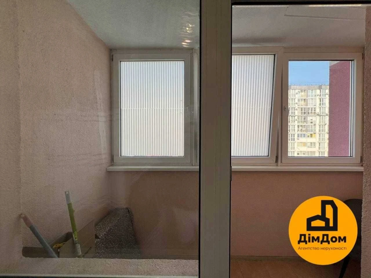 Вул. Драгоманова, 2Б , продаж 1-кімнатної квартири з сучасни