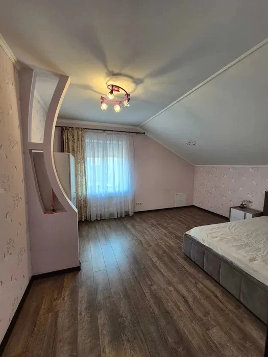 Аренда дома 211 м², Евгения Харченко ул.