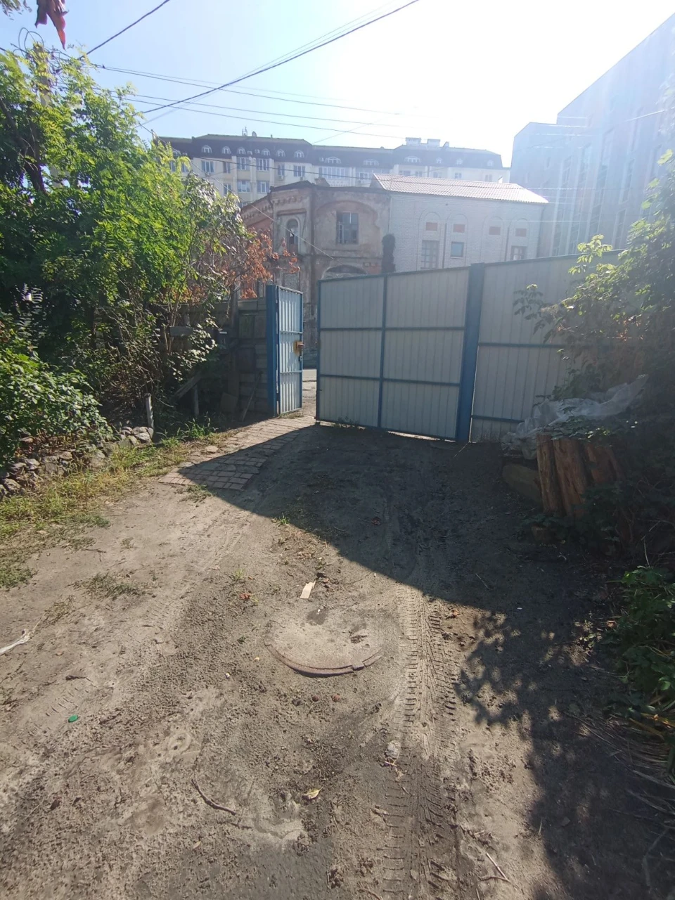 Продам часть дома метро 2 минуты.Реально!