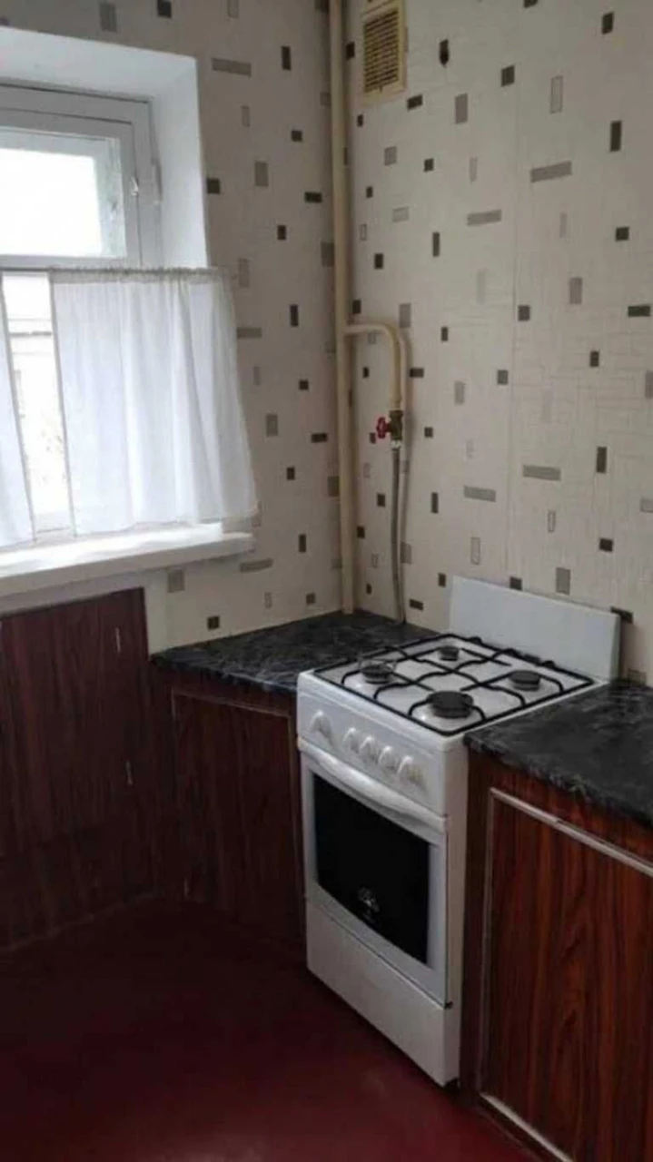 Продам 1 к. квартиру район Метро, проспект Аэрокосмический