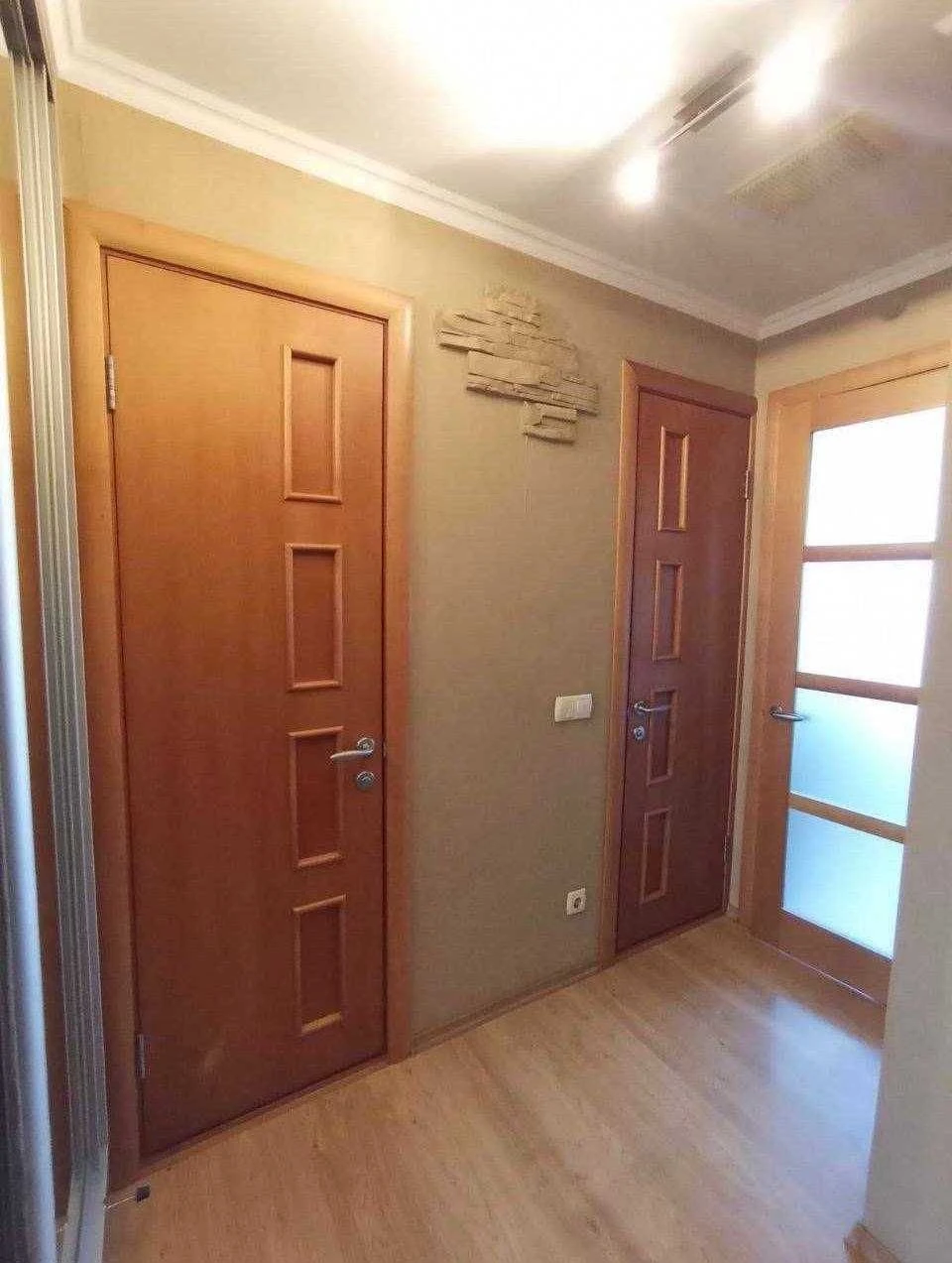 Продам 2 кімнатну квартиру ЧЕШКУ  54 м2  ЖМ Перемога 6