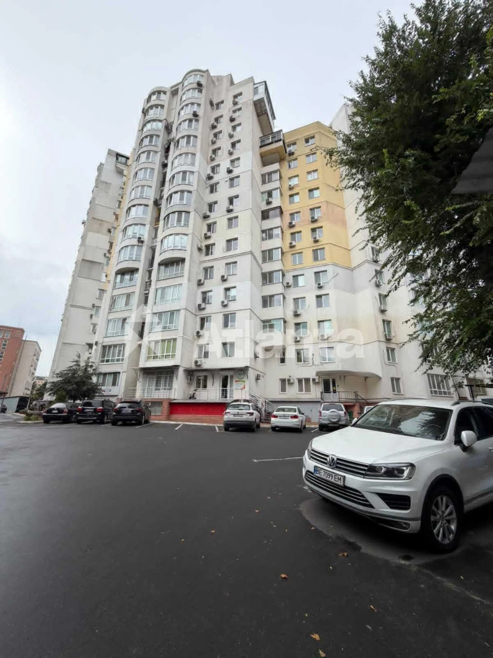 Продам 2-кімнатну квартиру 75 м ² | Парк вул. Кленова  район