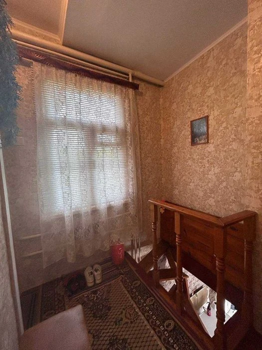 Частина будинку на Корбутівці з виходом до річки