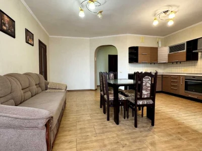 Квартира. Київ, Львівська вул.