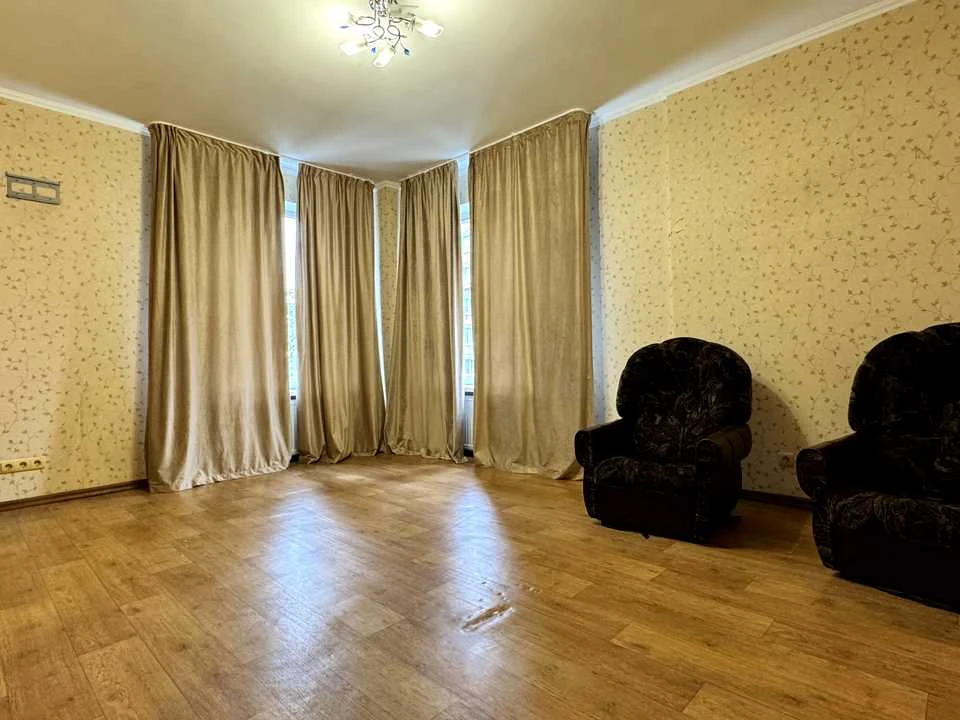 Квартира. Київ, Львівська вул.