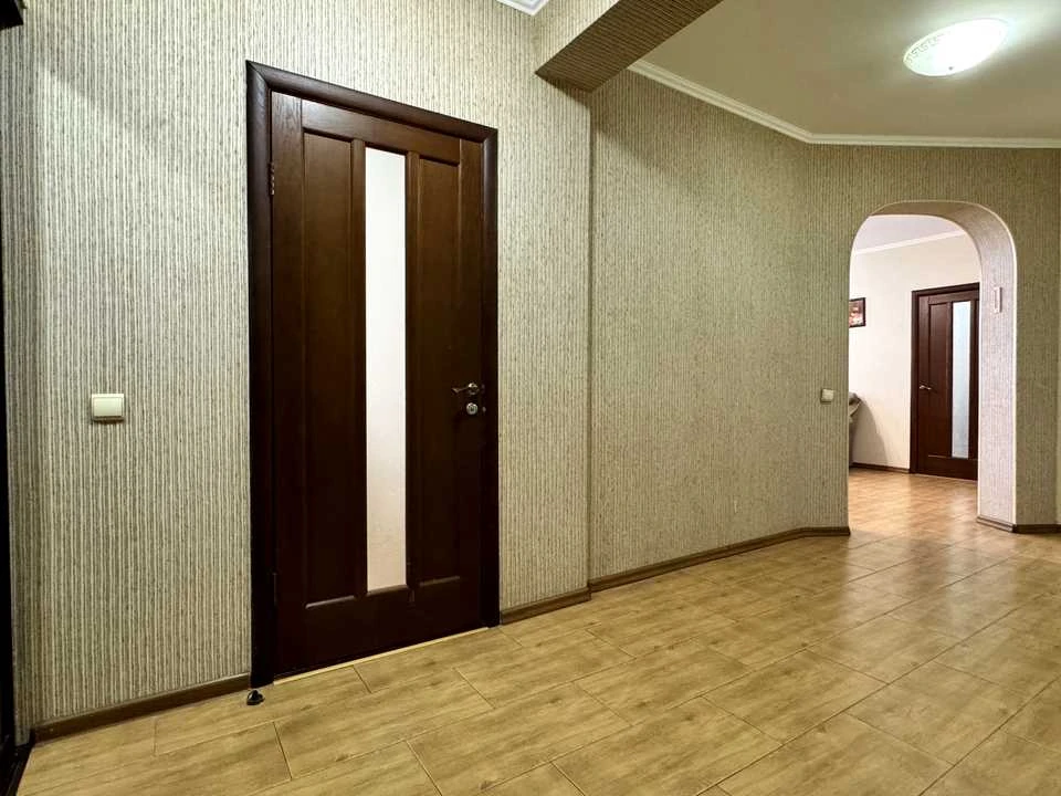 Квартира. Київ, Львівська вул.