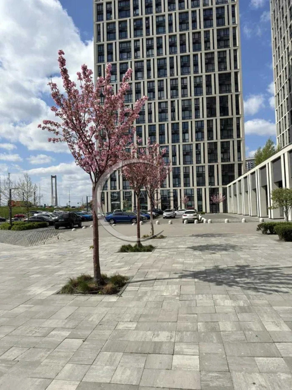 Продаж 3-кімнатної квартири в ЖК Славутич біля метро Славути