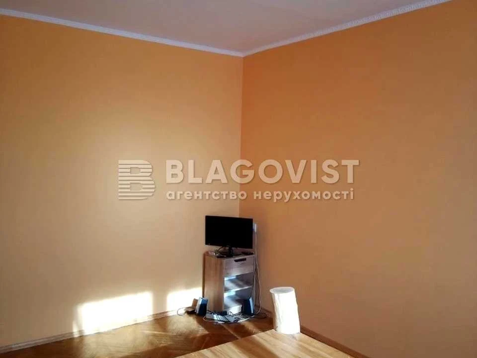 Квартира. Київ, Пантелеймона Куліша вул.