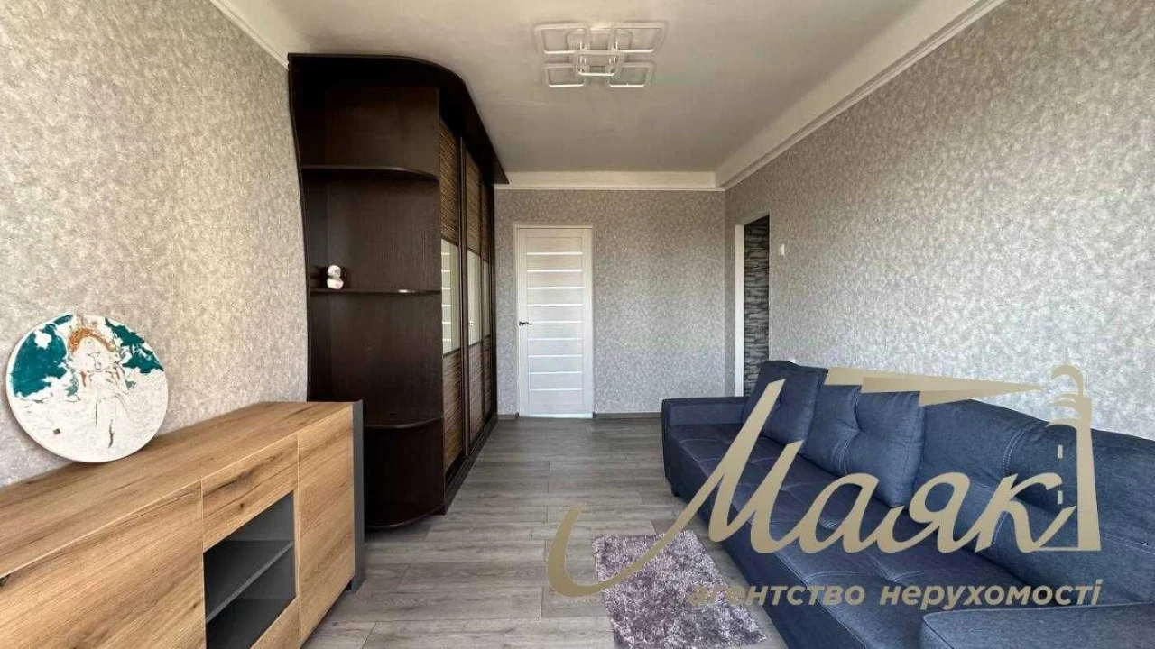 Продаж 3-кімнатної квартири на Харківському шосе, 21/1, Дарн
