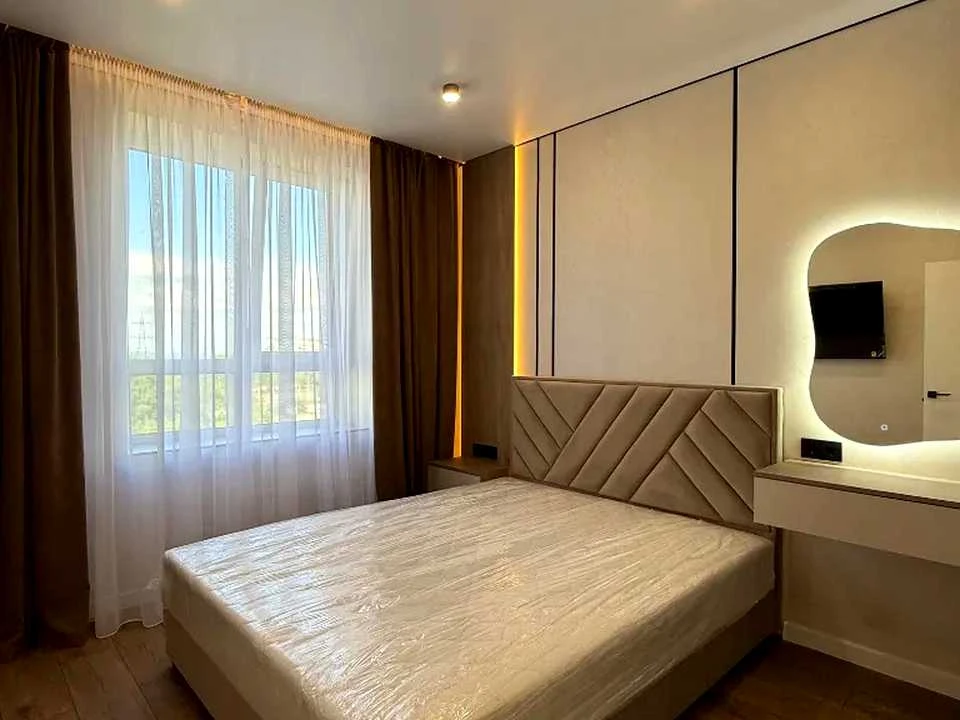 Apartment. Dnipro, Zaporizhzhia Highway, (Building 12)