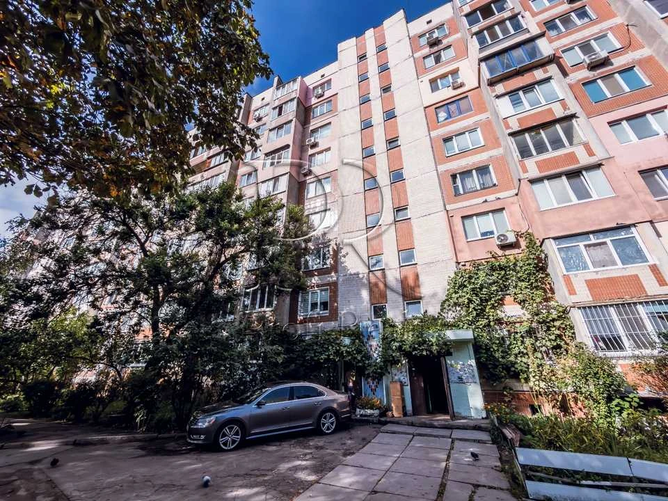 Квартира. Київ, Вахтанга Кікабідзе вул.