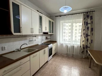 Квартира. Київ, Миколи Бажана просп.