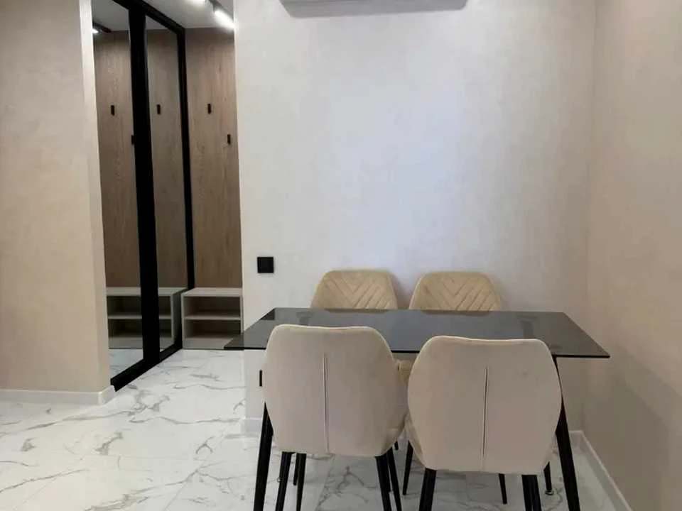 Apartment. Dnipro, Zaporizhzhia Highway, (Building 12)