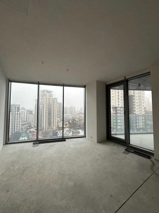 Sale of a 2-room apartment in the premium residential complex "Taryan Tower"