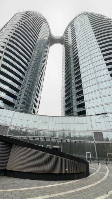 Sale of a 2-room apartment in the premium residential complex "Taryan Tower"