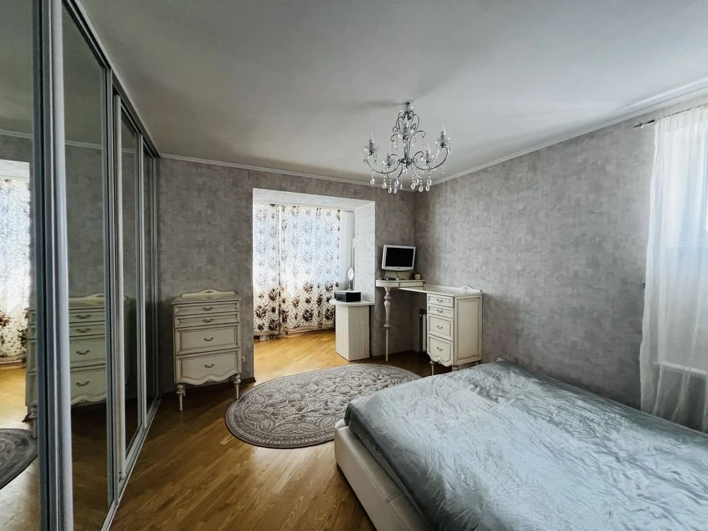 Продам 4 комнатную квариру ЖК Созидатель