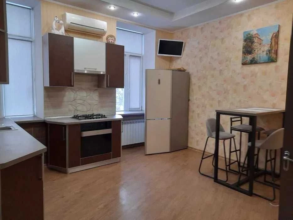 Продам 3комн квартиру 78м2, СТАЛИНКА ул. Полтавский шлях, ГА