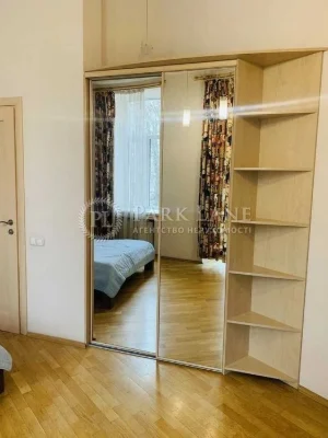 Apartment for sale with renovation, 10/1 Horodetskoho St., Lypky Dorev