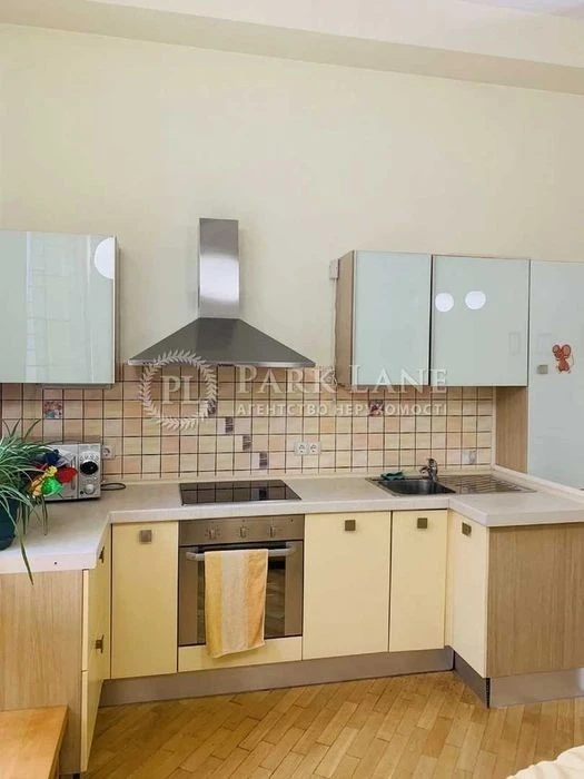 Apartment for sale with renovation, 10/1 Horodetskoho St., Lypky Dorev