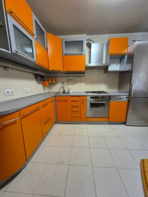 Продам 2 кімнатну квартиру 1/9 с великою кухнею 10 метрів кв