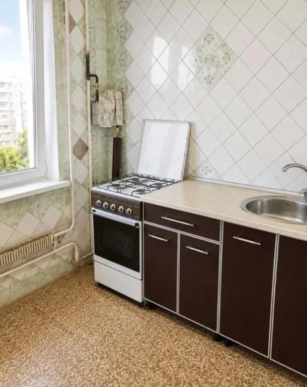 Продам 3-х кв на Салтовке (Урбан парк)