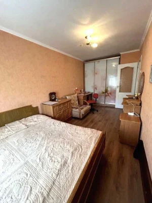 Продам 3х комн квартиру,Новые дома, Коммунальный рынок 2/5 с