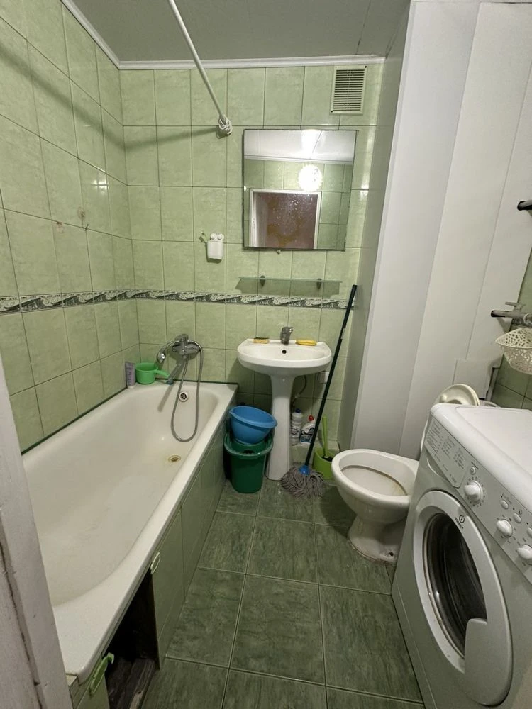 Продам 1 к кв на Олексіївці, пр.Л.Свободи,39   3/12