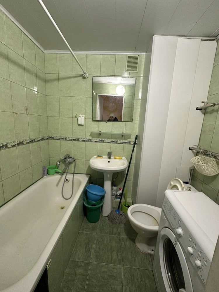 Продам 1 к кв на Олексіївці, пр.Л.Свободи,39   3/12