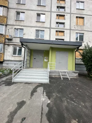 Продам 1квартиру,пр-т Аерокосмический,176,33м2,под чистовую(