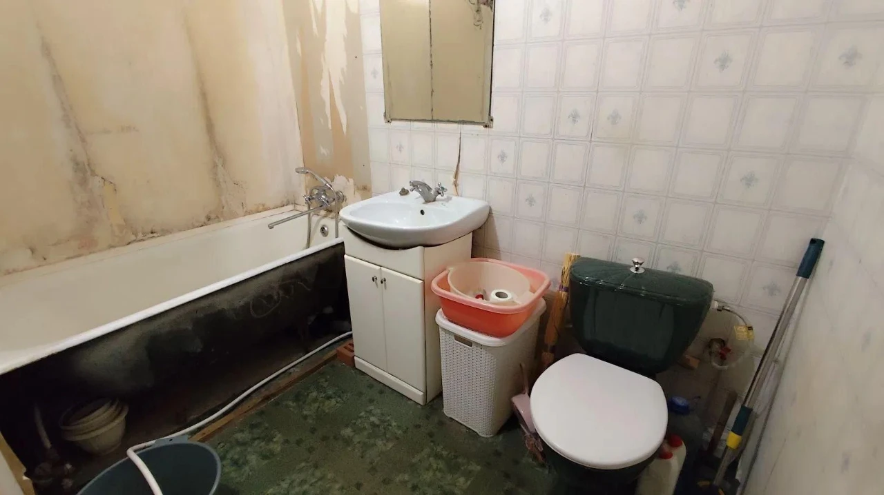 Продам. 2к. квартиру. Профсоюзный бульв., 9А, Холодная Гора