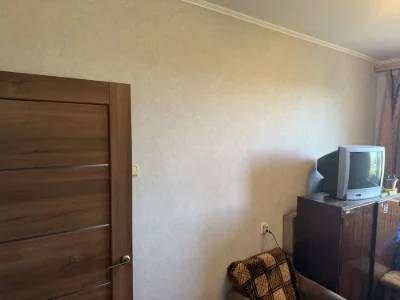 Продам 2 комнатную улучшенку метро Студенческая и Салтовская