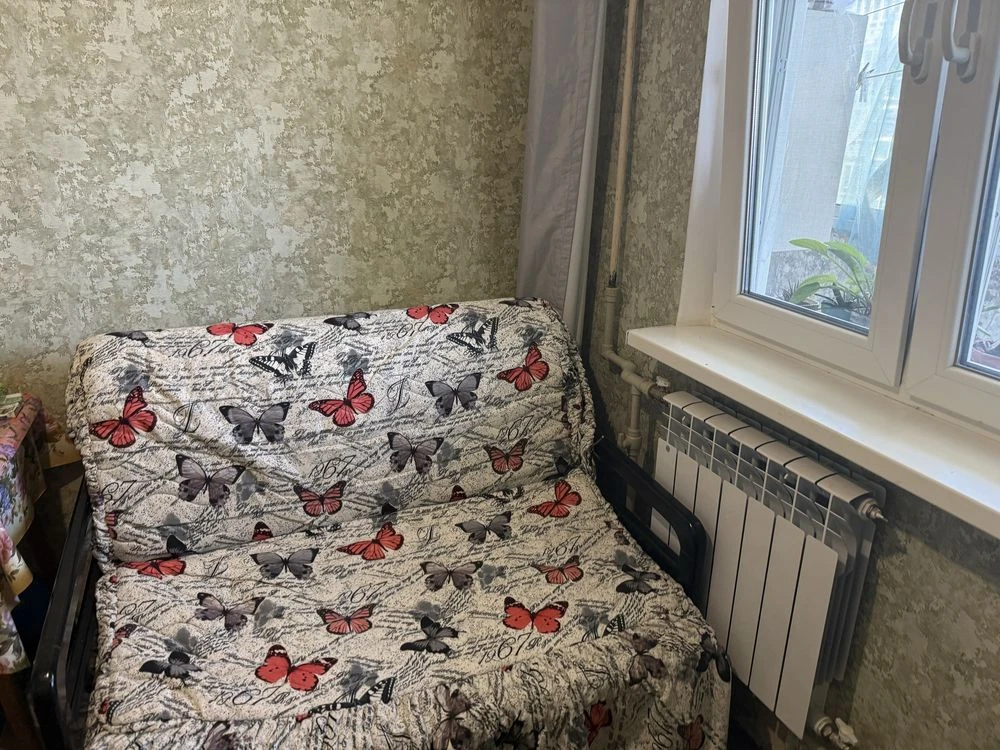 Продам 2 комнатную улучшенку метро Студенческая и Салтовская