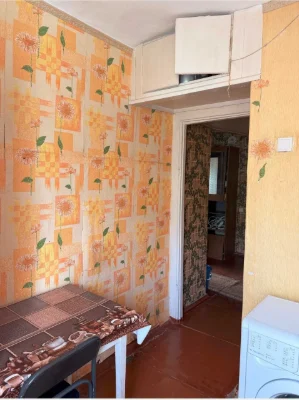 Продам 3-х кімнатну квартиру, 10 хвилин від метро Індустріал