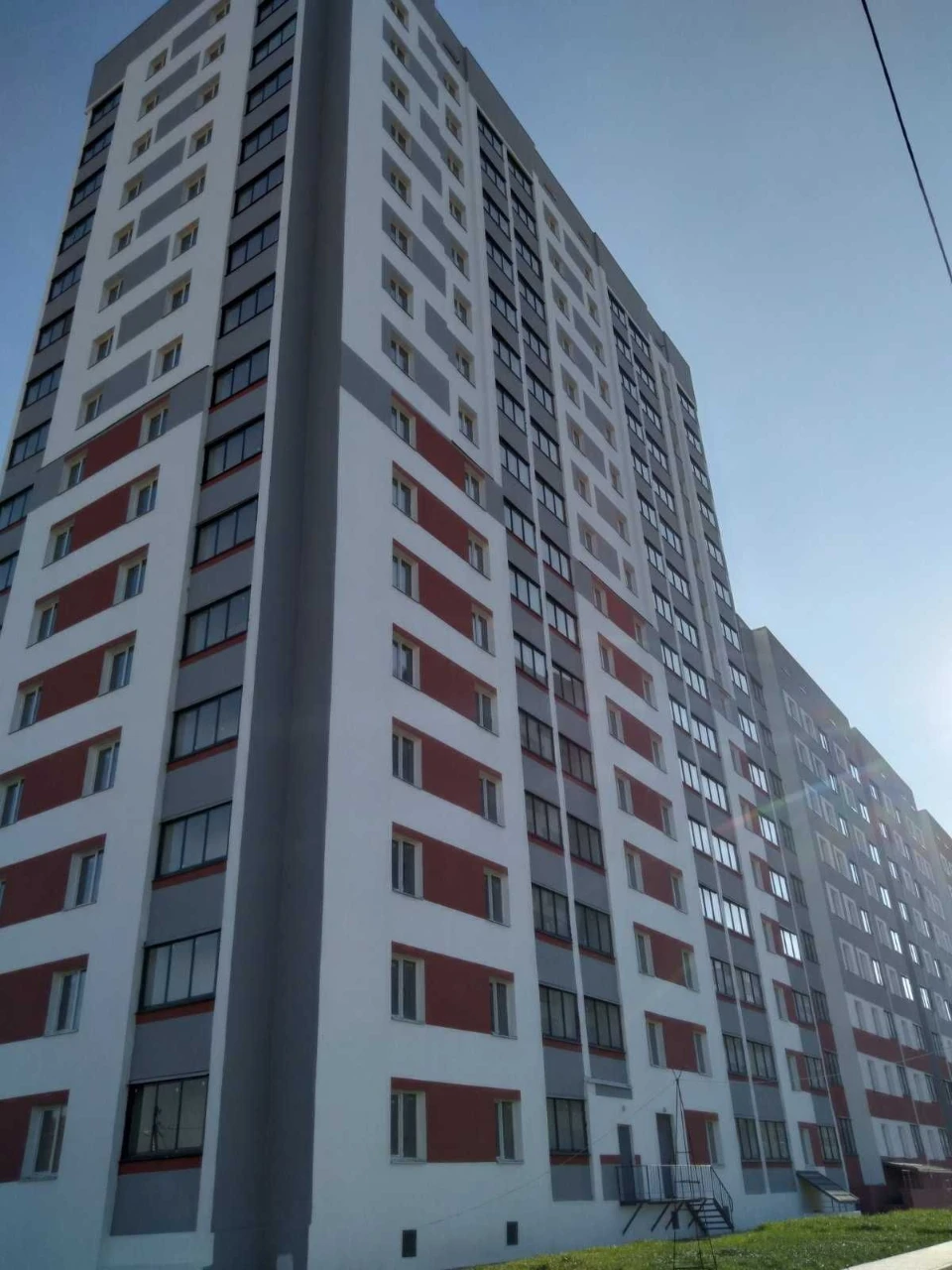 Продам 1 комн. квартиру 42 м2 в новострое ЖК Гидропарк, дом