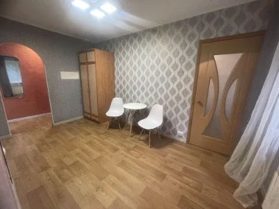 Продам 2-кімнатна квартира біля метро Армійська. Кухня-студі
