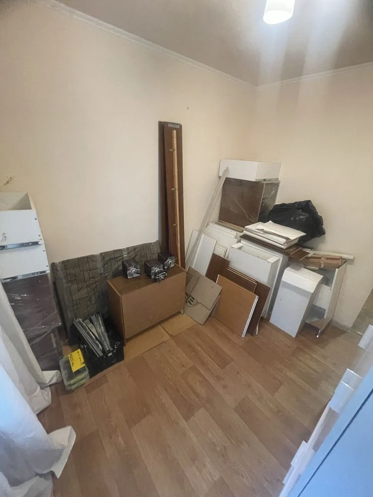 Продам 2-кімнатна квартира біля метро Армійська. Кухня-студі