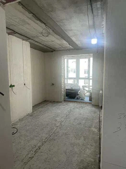 Продам 2 комн.из. квартиру Новострой на Салтовке (405199)