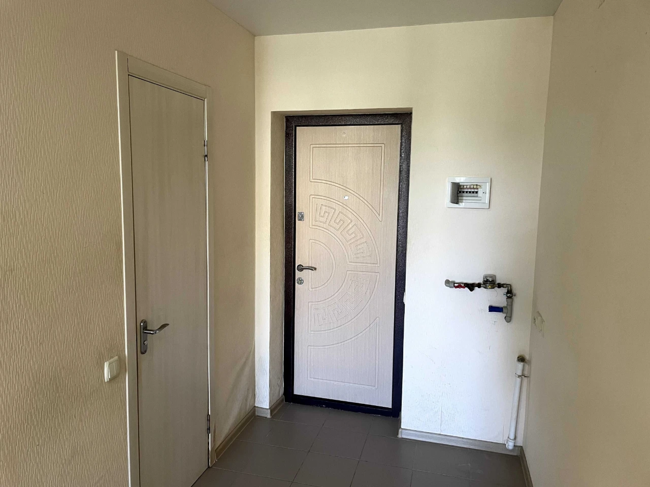 Продажа гостинки 18,6 кв.м. в ЖК Воробьевы горы, м. Ак. Павл