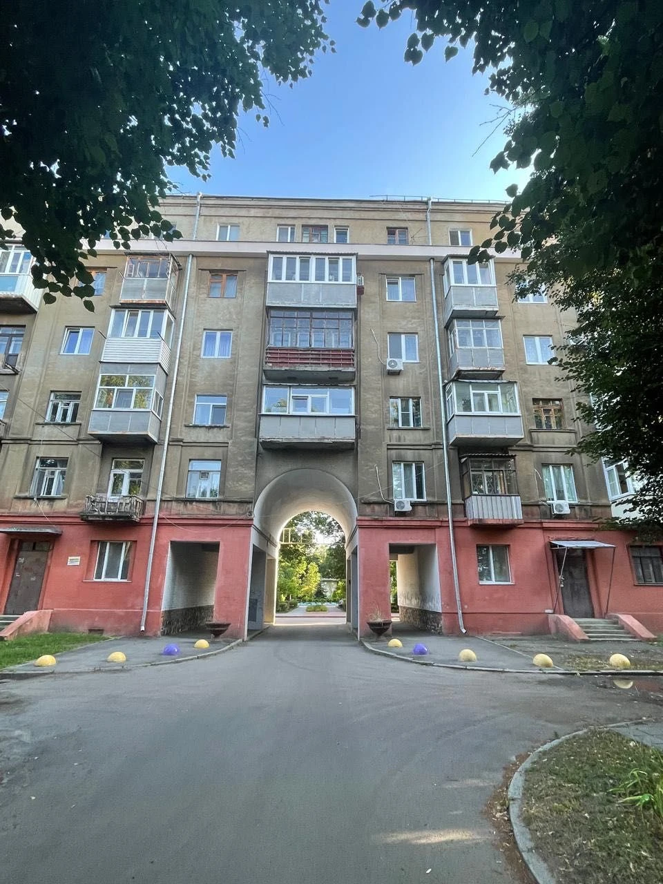 Продам просторную 3-комн. квартиру на ХТЗ