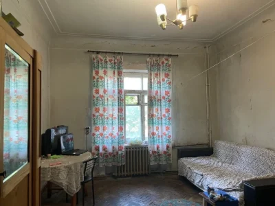 Продам просторную 3-комн. квартиру на ХТЗ