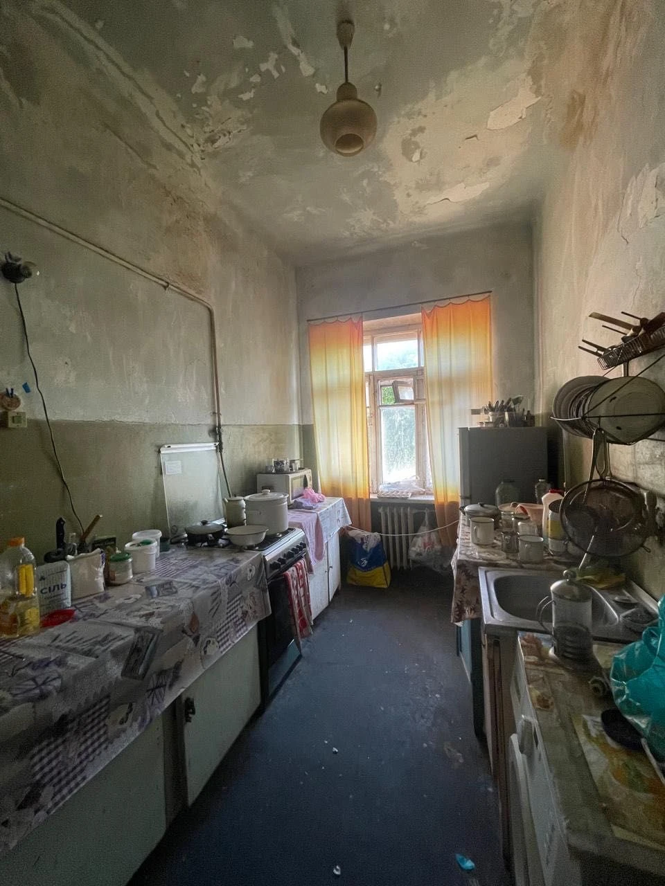 Продам просторную 3-комн. квартиру на ХТЗ