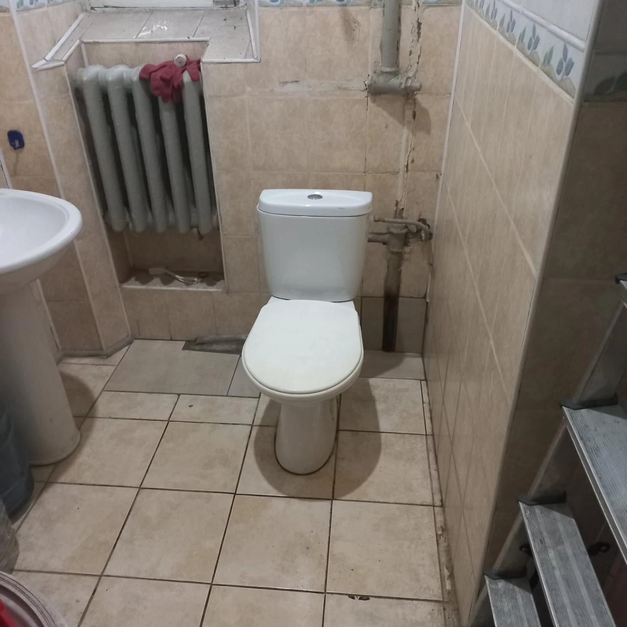 Продам 2-х 1/4 р- он м. Малышева