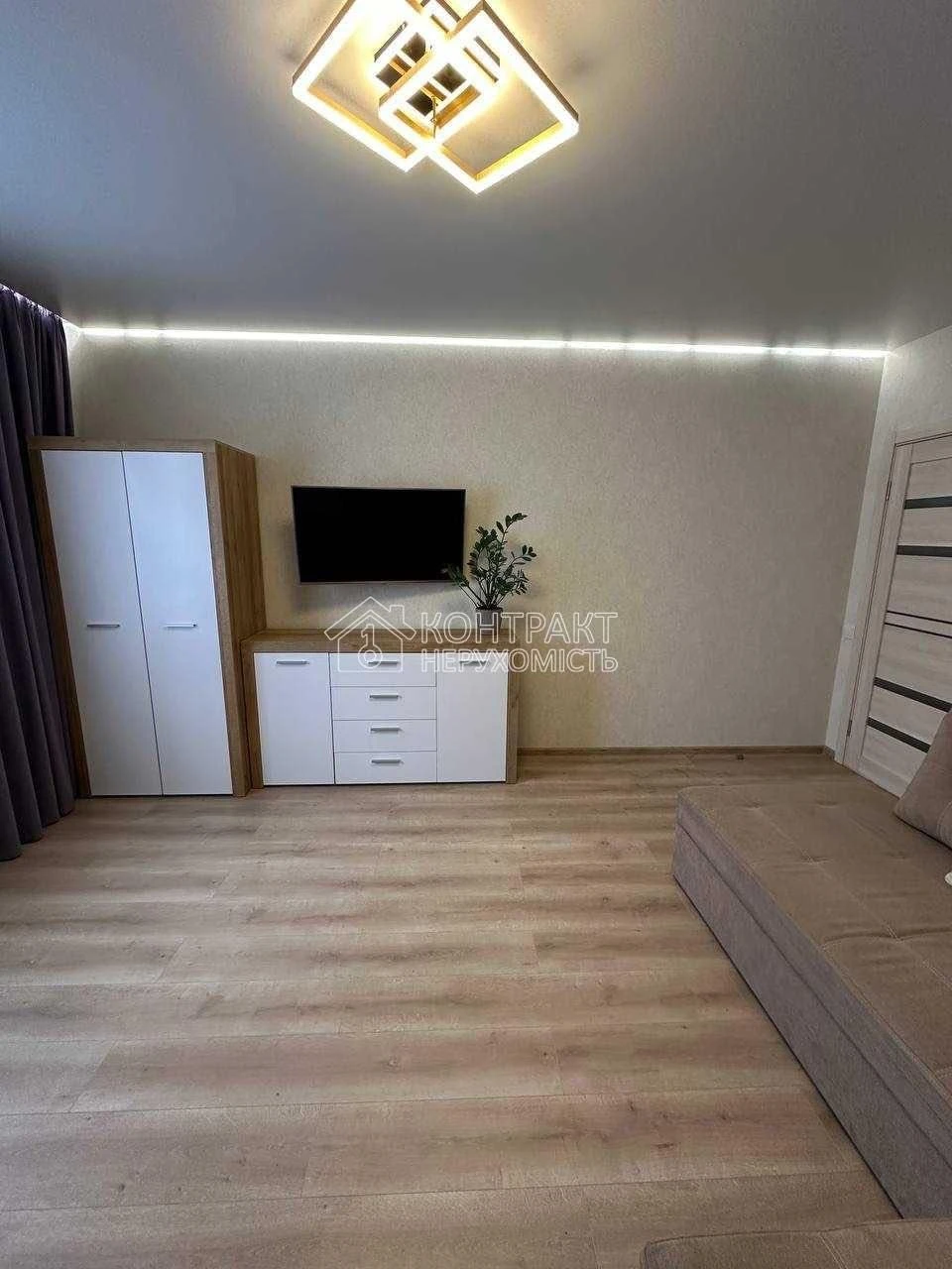 Продається однокімнатна квартира ЖК Гідропарк (Гидропарк)