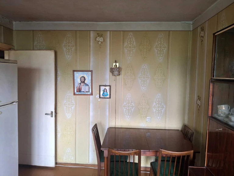 продам 3 к.кв. квартиру по вул. Валентинівська, метро Студен