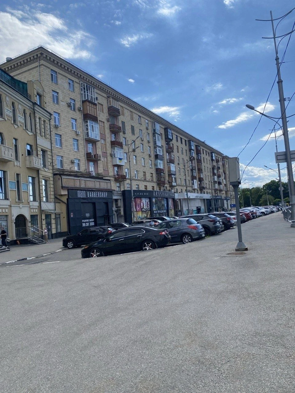 Продам 2х комнатную квартиру Центр Сталинка  6/8