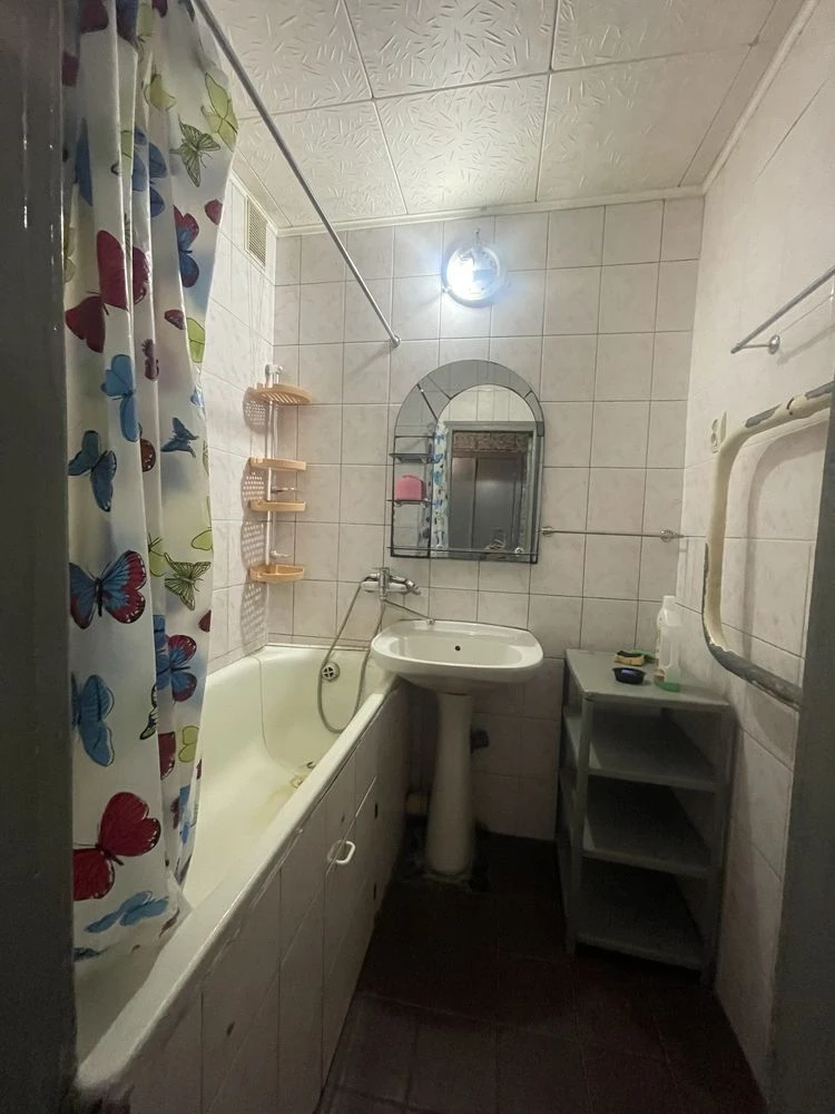Продам 3к квартиру Холодная Гора метро