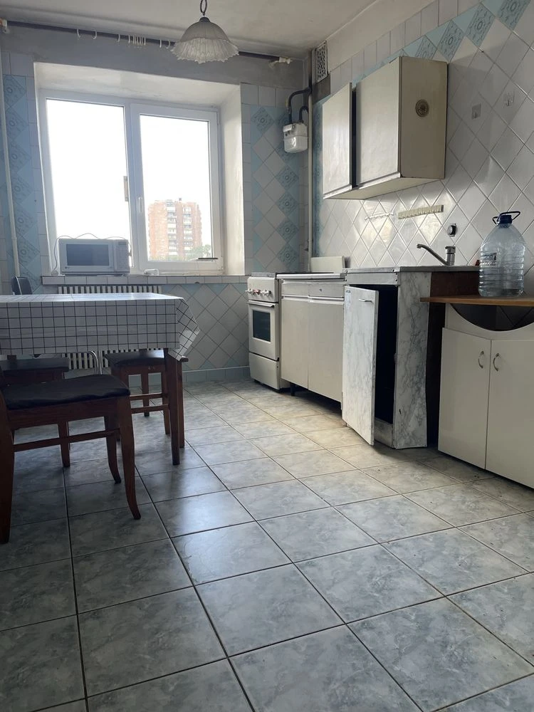 Продам 3к квартиру Холодная Гора метро