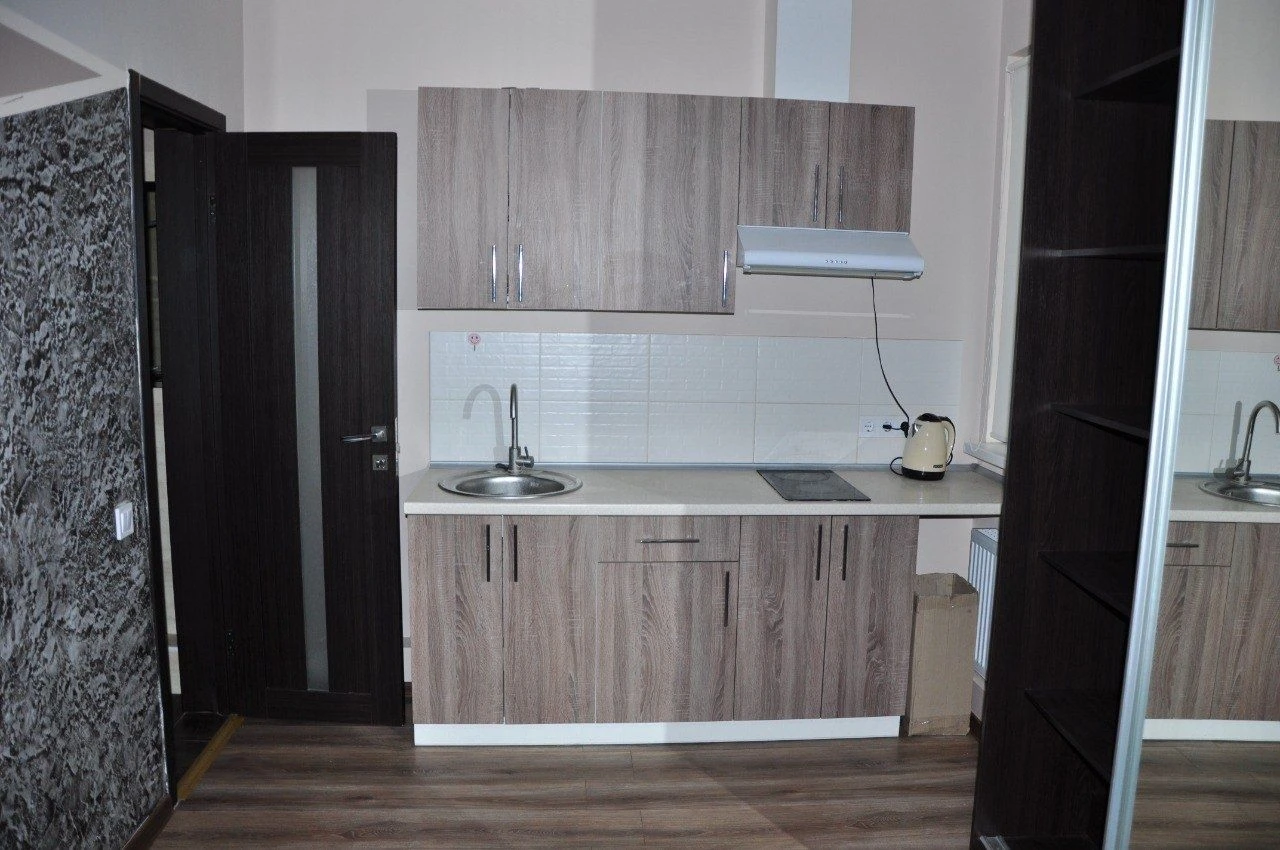 Продам квартиру 25м2 з ремонтом і всією технікой, залютино.