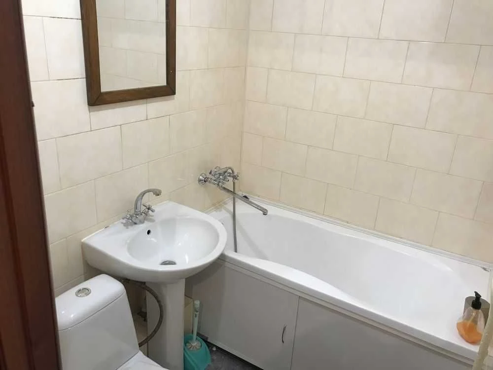 Продам 2к квартиру метро Армейская